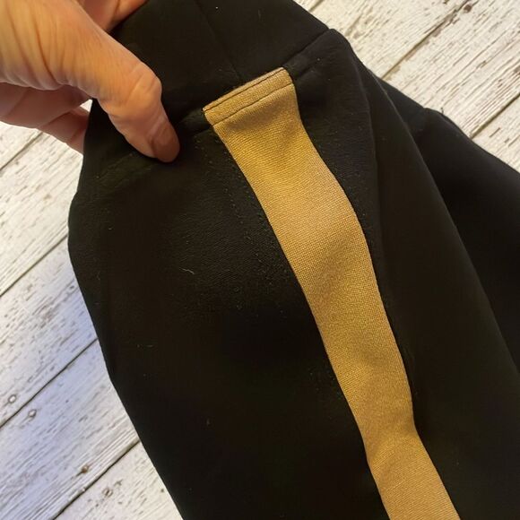 Cache Black Leggingss with tan side stripe size medium - Picture 3 of 4
